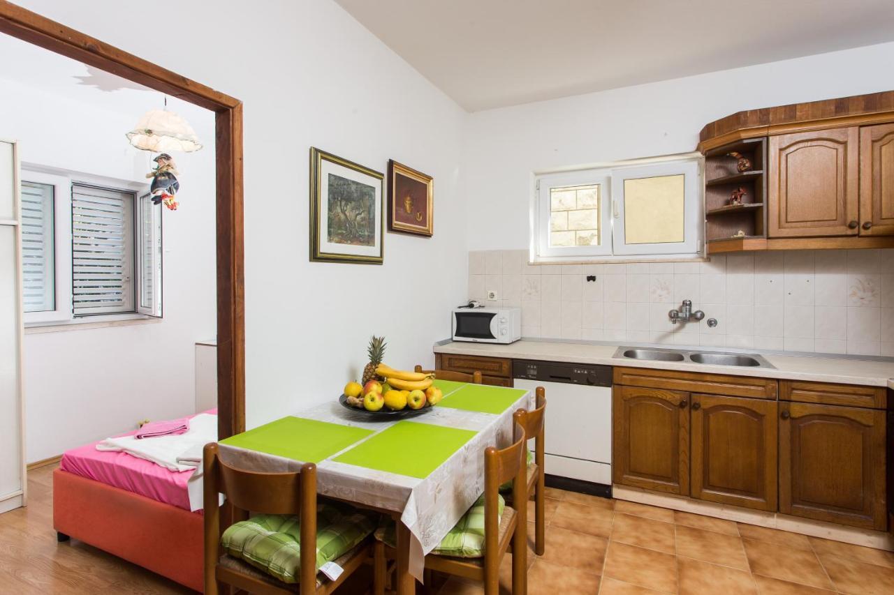 Eleonora Apartment *